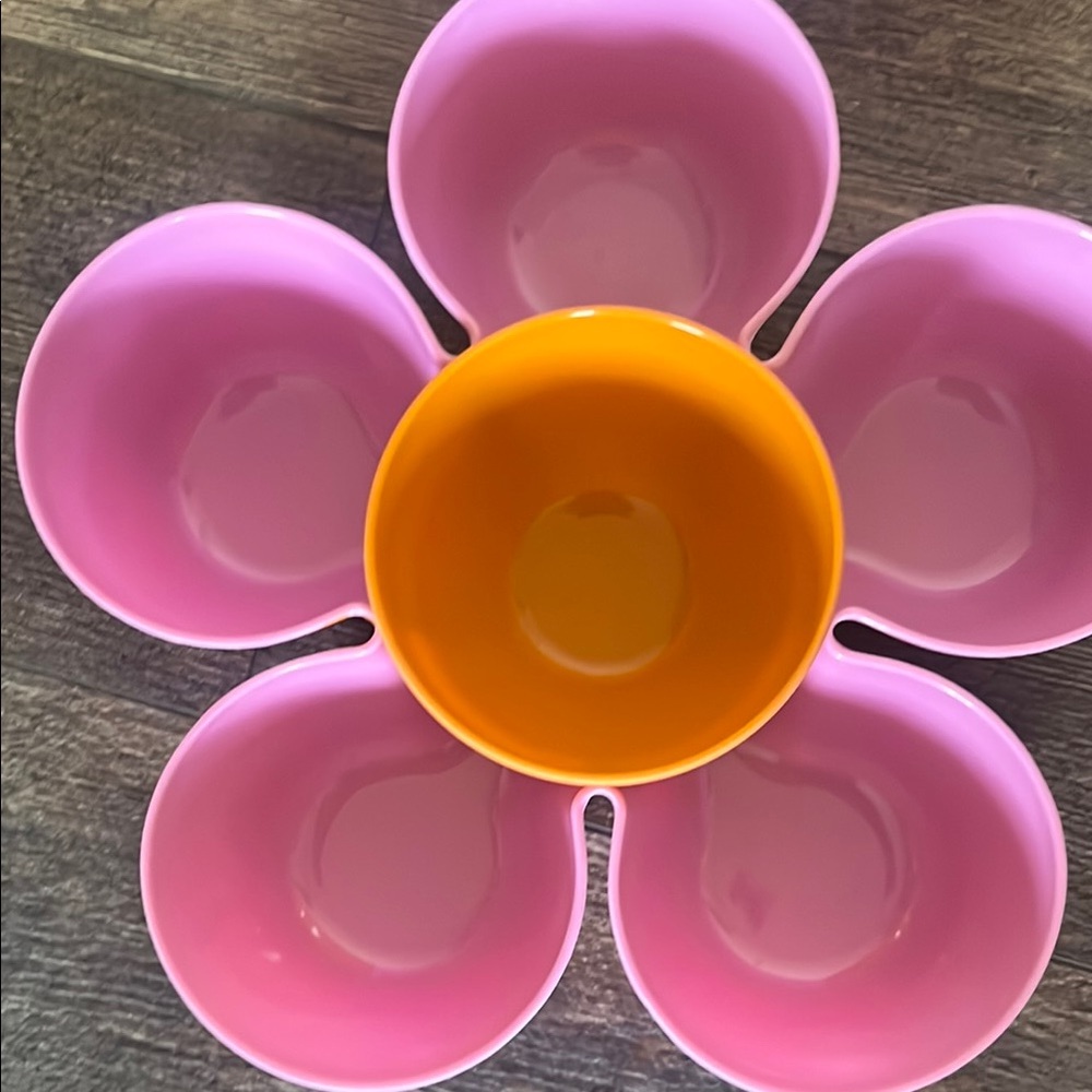 Pink and Orange Flower-Shaped serving bowls - Picture 3 of 3